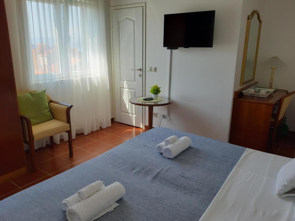 Guest House Sol Кавтат Екстериор снимка