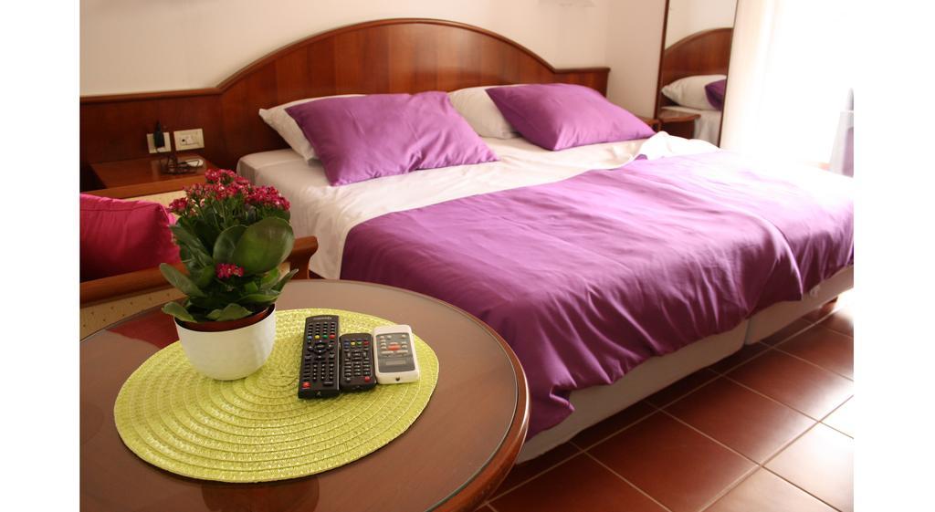 Guest House Sol Кавтат Стая снимка