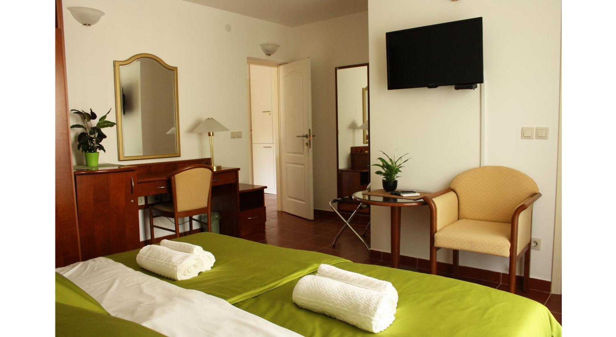 Guest House Sol Кавтат Екстериор снимка